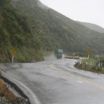 Ösregn på slingriga vägar strax norr om Wellington